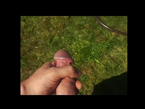 ❤️ Une chaudasse se fait baiser la chatte rose et jouit avec une giclée dans un jardin d'été... ❤❌ Porno de qualité at fr.pornovore.ru
